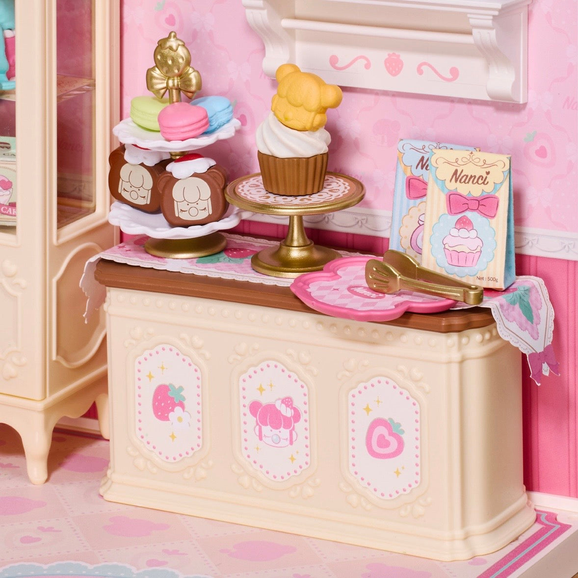 Rolife Nanci Strawberry Teatime Super Creator Miniature House DWL07